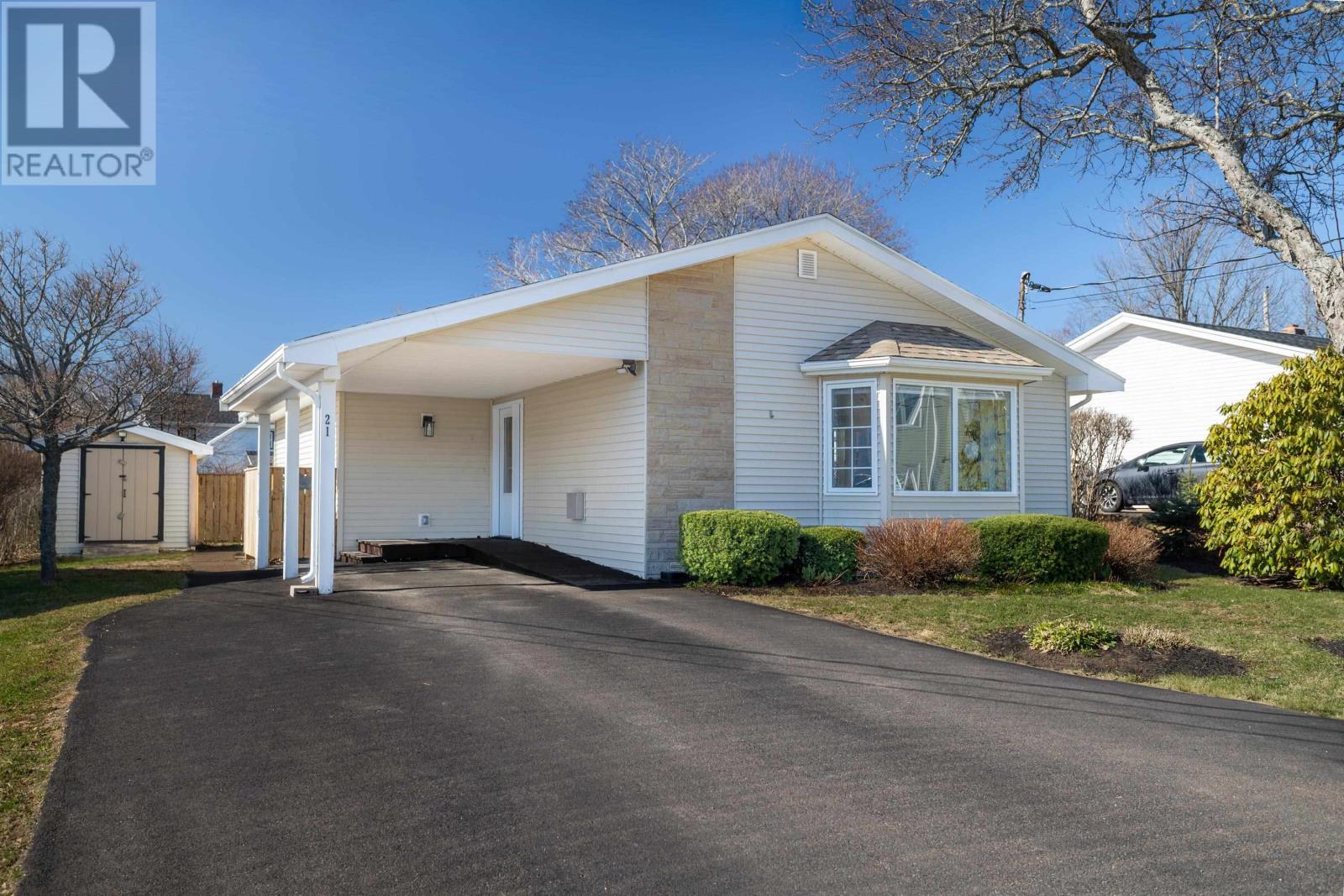 21 Linden Avenue, Charlottetown, Prince Edward Island