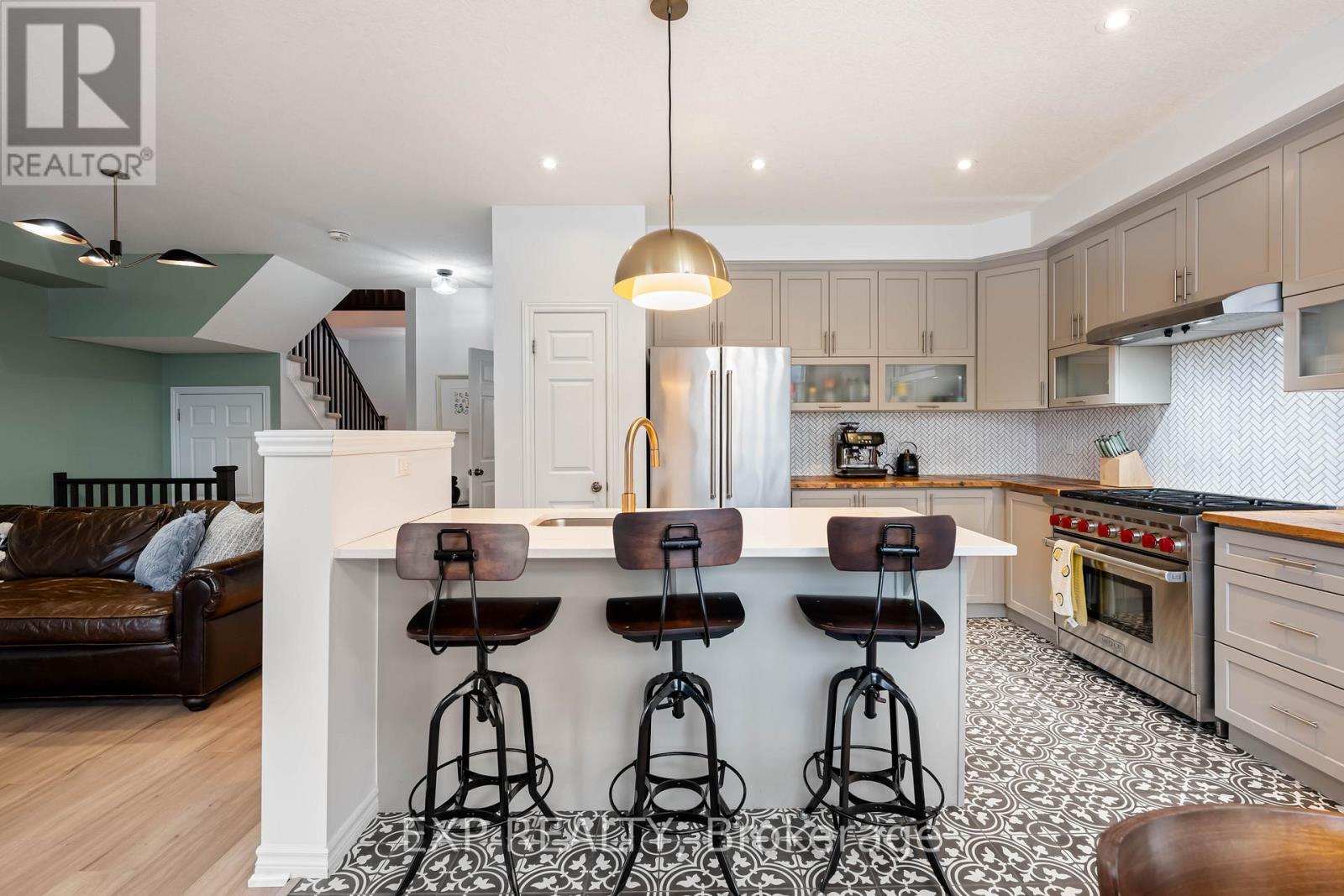 209 Drenters Court, Guelph/eramosa, Ontario  N0B 2K0 - Photo 14 - X12885752
