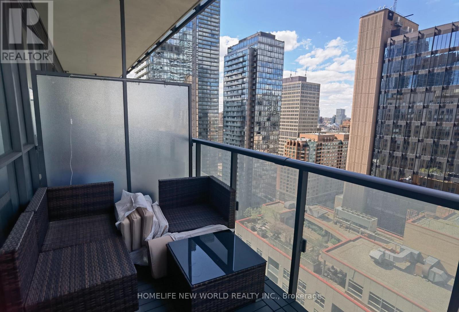 2109 - 15 Grenville Street, Toronto, Ontario  M4Y 0B9 - Photo 10 - C13069912