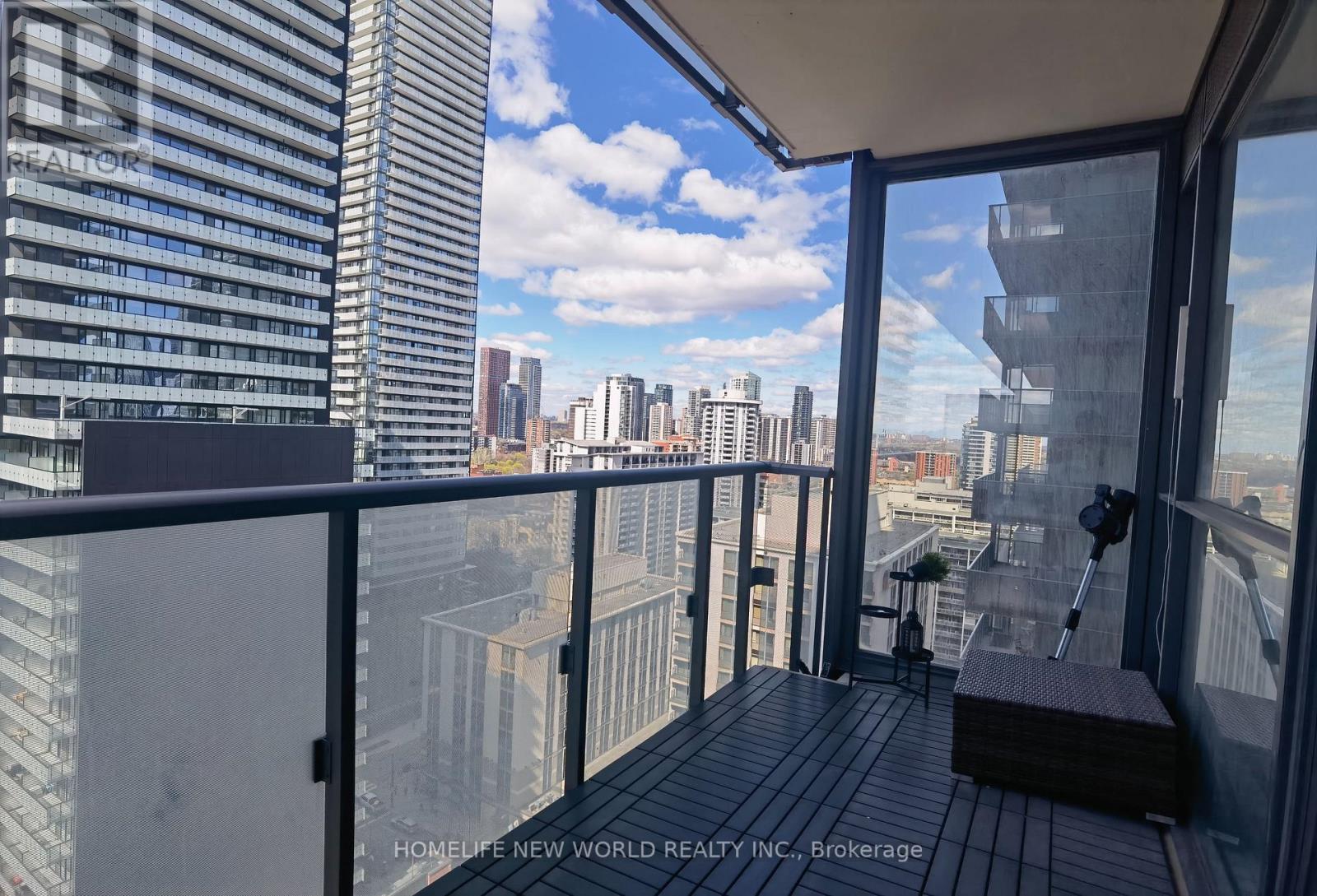 2109 - 15 Grenville Street, Toronto, Ontario  M4Y 0B9 - Photo 11 - C13069912
