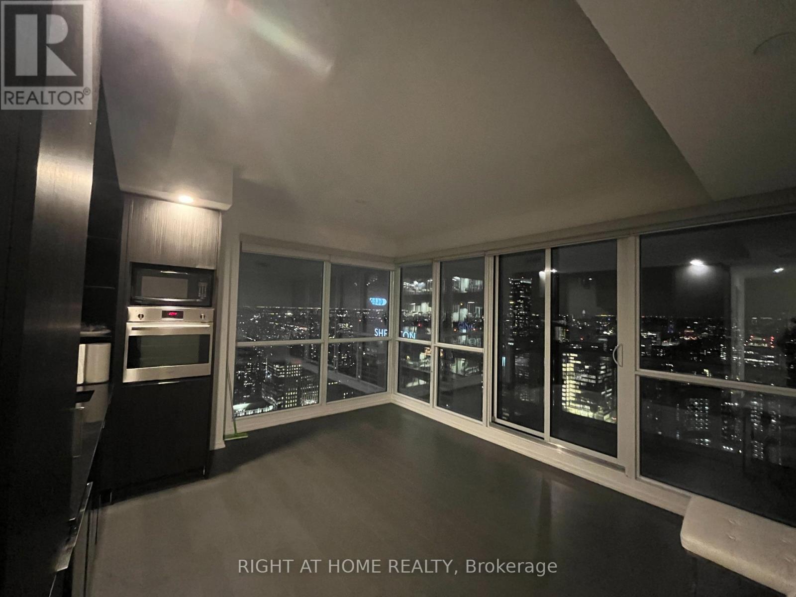4815 - 70 Temperance Street, Toronto, Ontario  M5H 0B1 - Photo 6 - C13069940