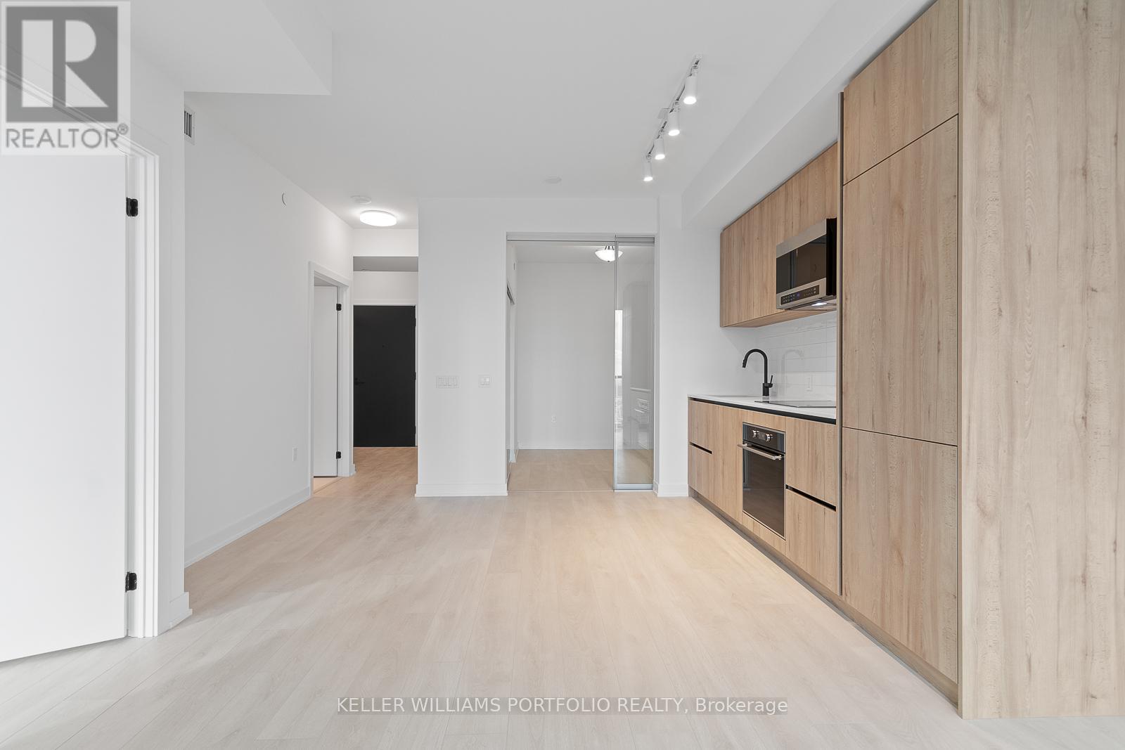 2201 - 127 Broadway Avenue, Toronto, Ontario  M4P 1V4 - Photo 9 - C13070008