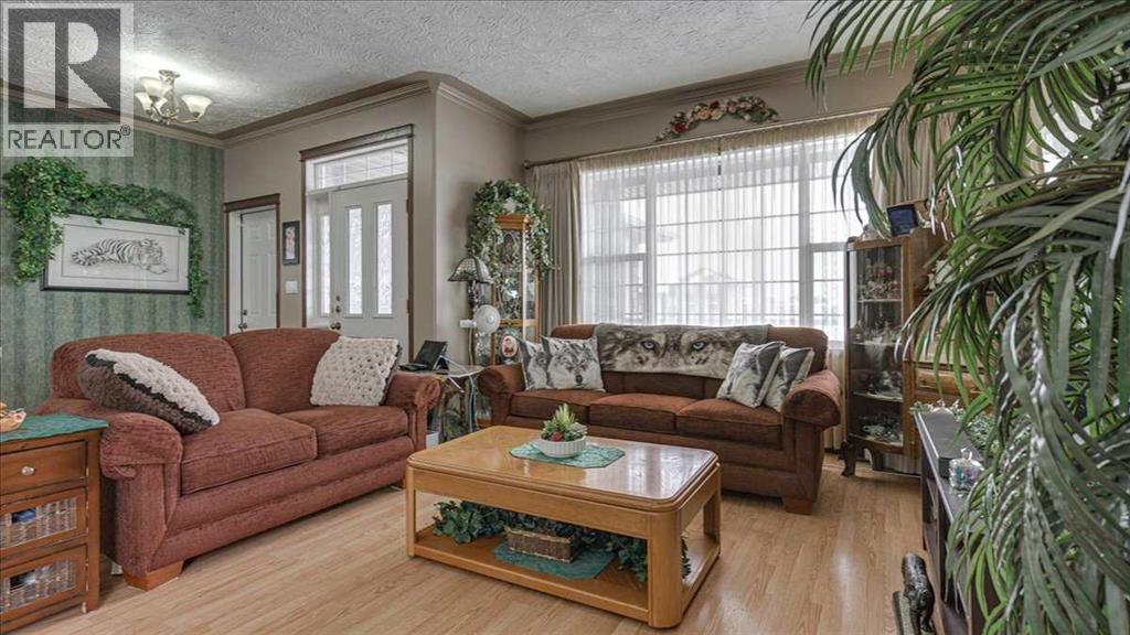 3 Ion Close, Red Deer, Alberta  T4R 0B3 - Photo 5 - A2302926