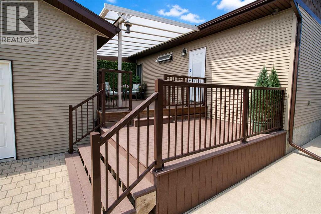 3 Ion Close, Red Deer, Alberta  T4R 0B3 - Photo 35 - A2302926