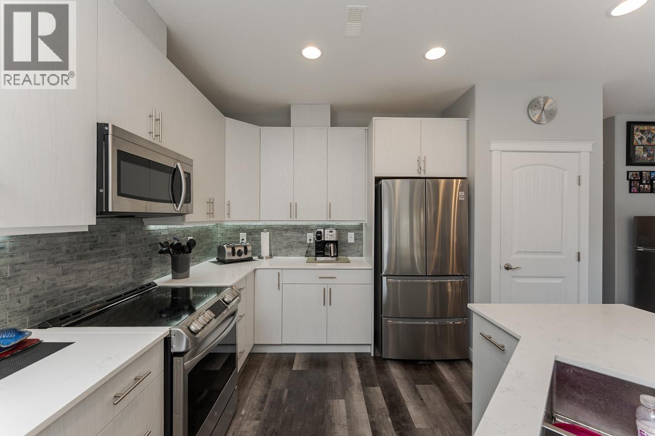 663 Carney Street, Prince George, British Columbia  V2M 2K5 - Photo 3 - R3118061