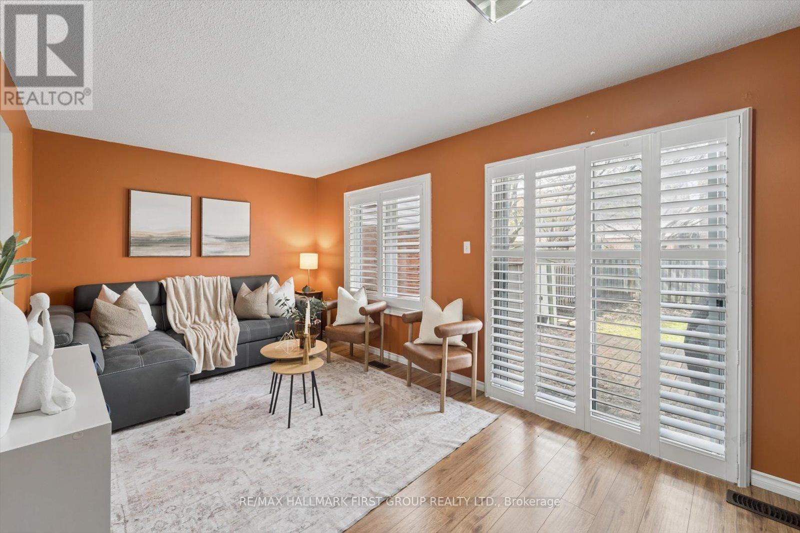 95 Vail Meadows Crescent, Clarington, Ontario  L1C 4T3 - Photo 3 - E13069710