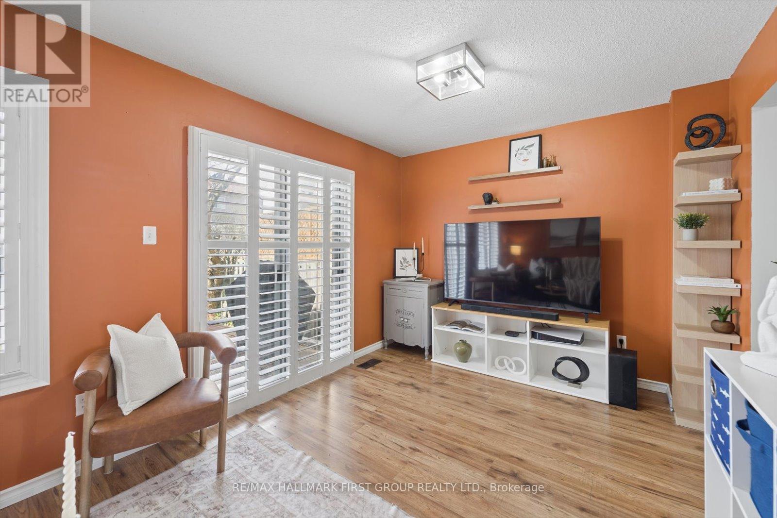 95 Vail Meadows Crescent, Clarington, Ontario  L1C 4T3 - Photo 4 - E13069710