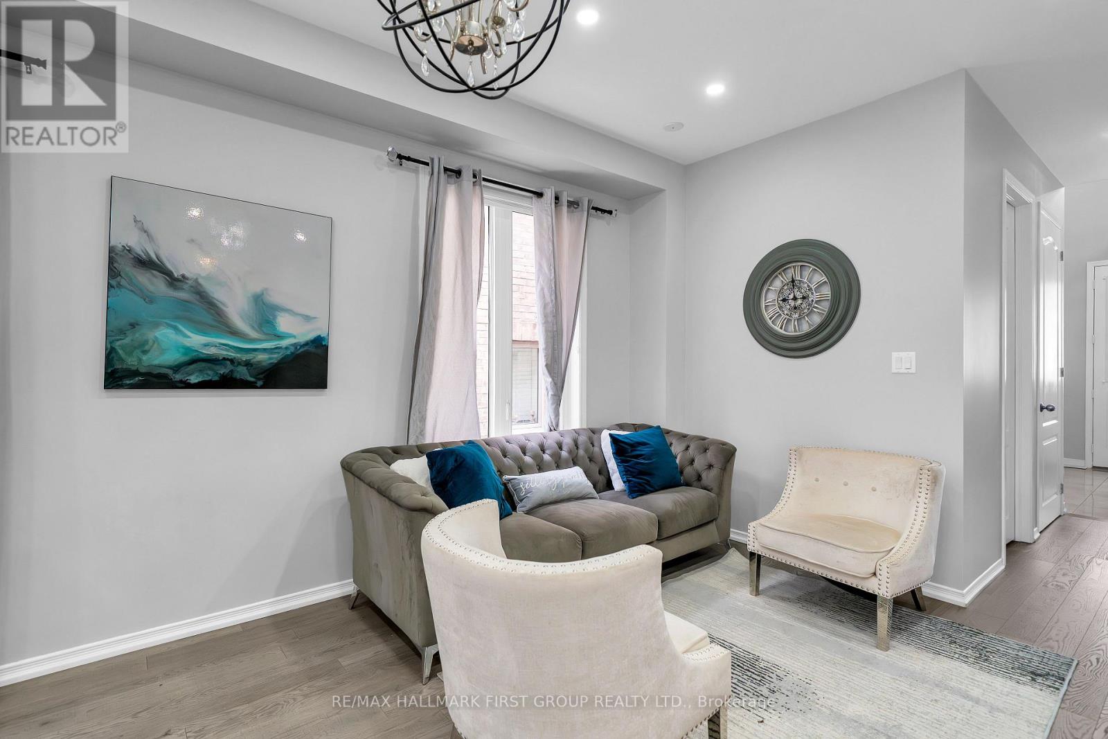 2554 Stallion Drive, Oshawa, Ontario  L1L 0M3 - Photo 6 - E13069750