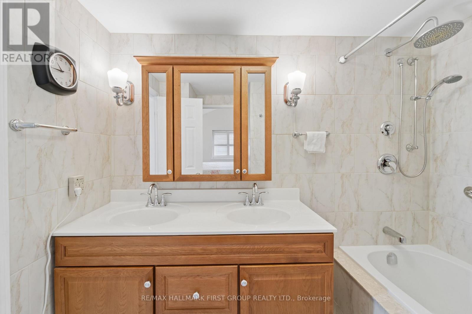 1592 Heathside Crescent, Pickering, Ontario  L1V 5W9 - Photo 22 - E13069996