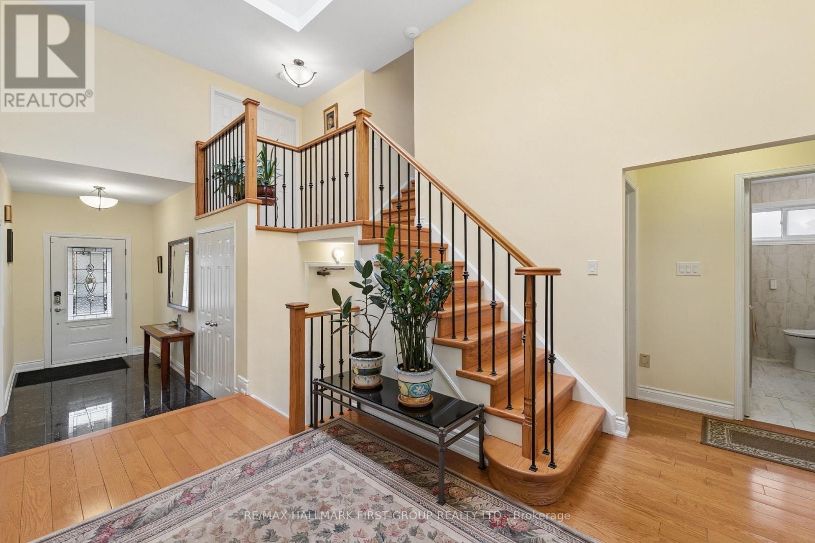 1592 Heathside Crescent, Pickering, Ontario  L1V 5W9 - Photo 4 - E13069996