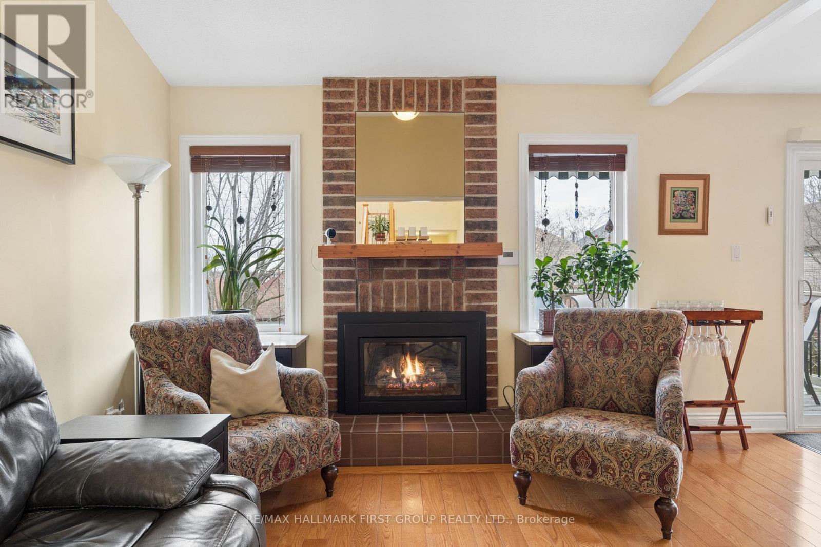1592 Heathside Crescent, Pickering, Ontario  L1V 5W9 - Photo 7 - E13069996