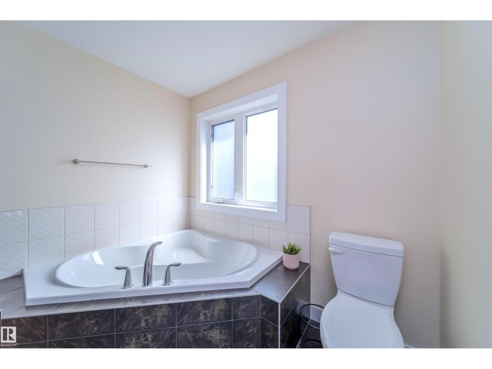 8967 24 Av Sw, Edmonton, Alberta  T6X 1A6 - Photo 32 - E4485204