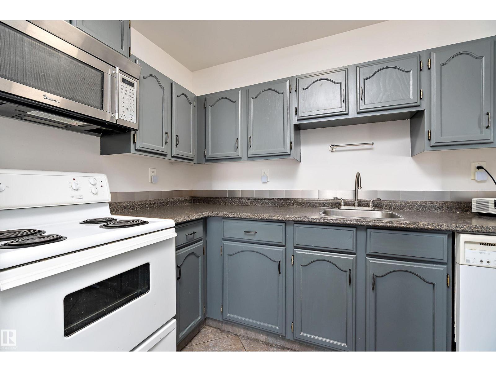 #901 10145 109 St Nw, Edmonton, Alberta  T5J 3M5 - Photo 14 - E4485208