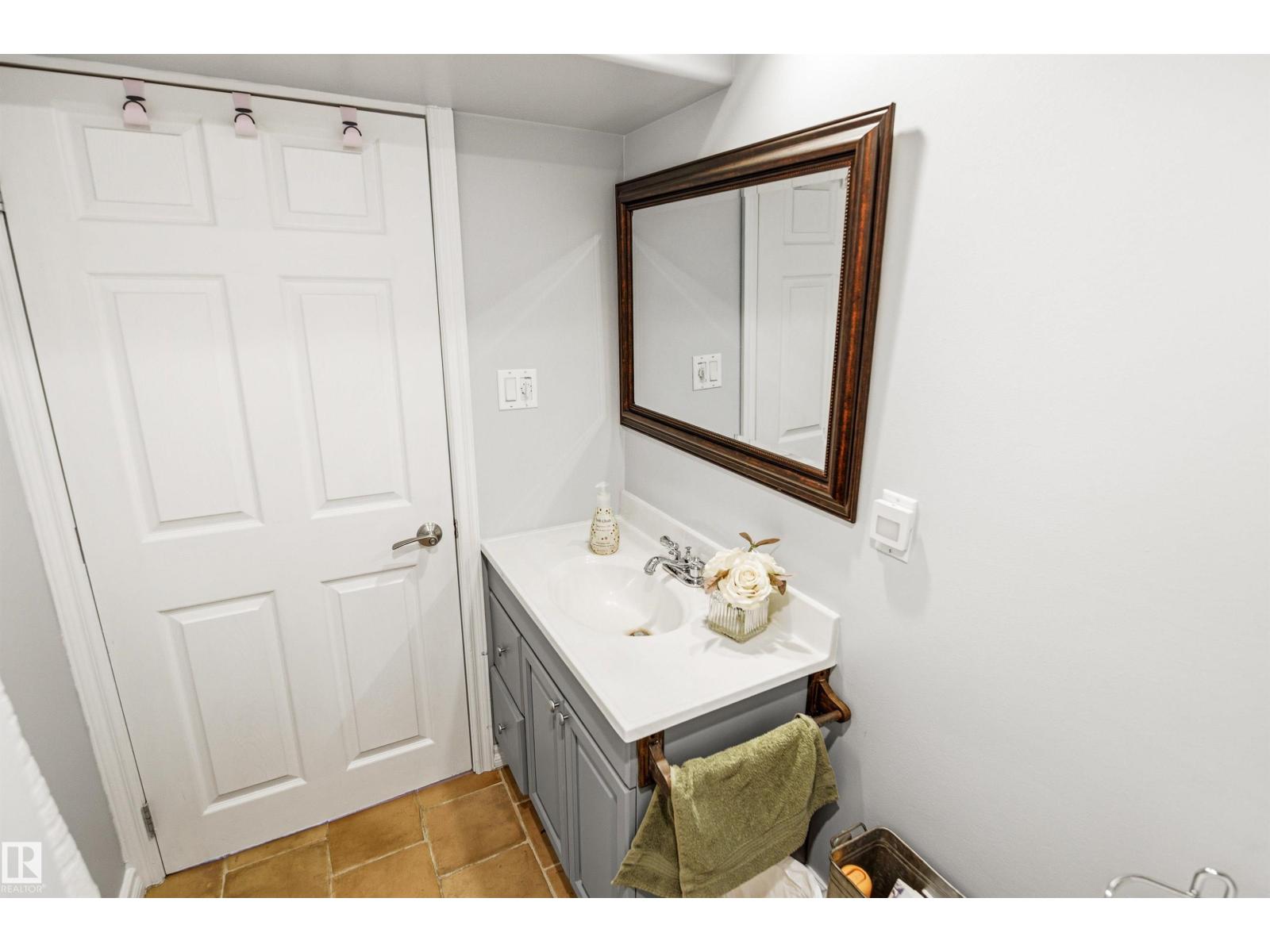 8 Macrae St, Erskine, Alberta  T0C 1G0 - Photo 61 - E4485193