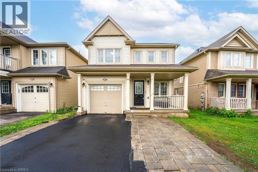 30 ENGLISH Lane, Brantford, Ontario