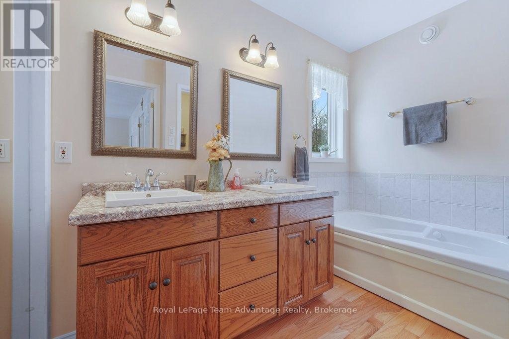 11 Limbert Road, Mcdougall, Ontario  P2A 2W9 - Photo 28 - X12776060