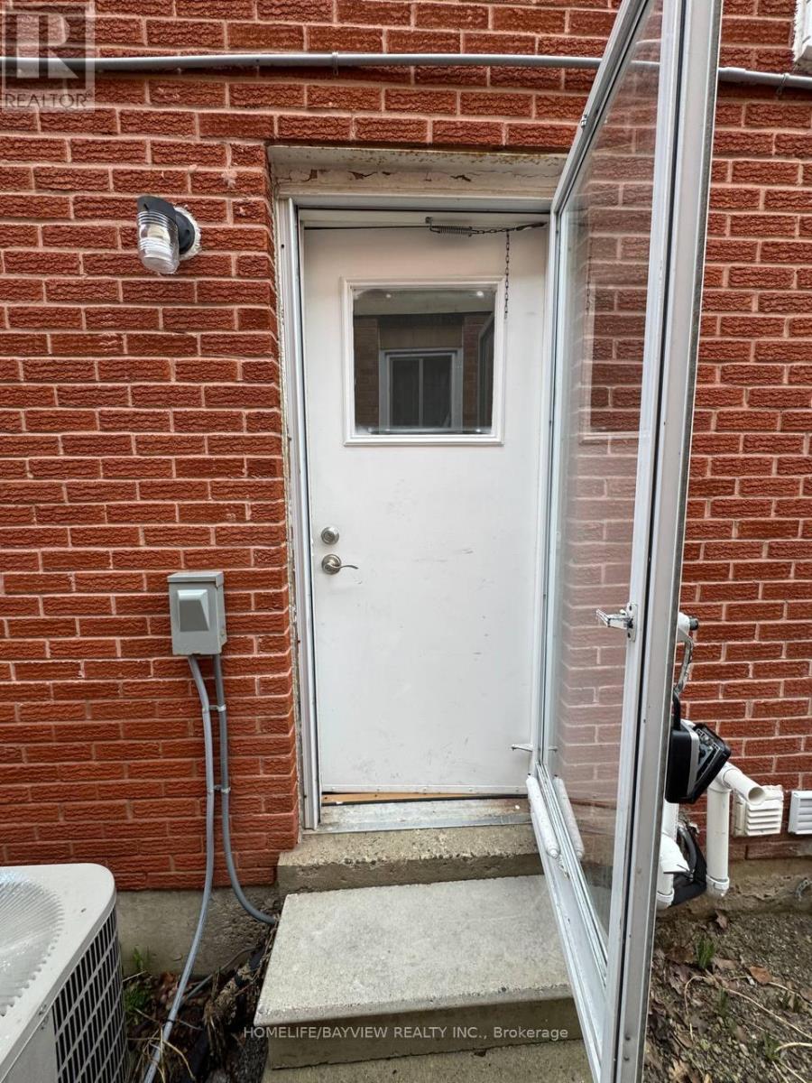 Basement - 155 Kersey Crescent, Richmond Hill, Ontario  L4C 8X9 - Photo 2 - N13069854