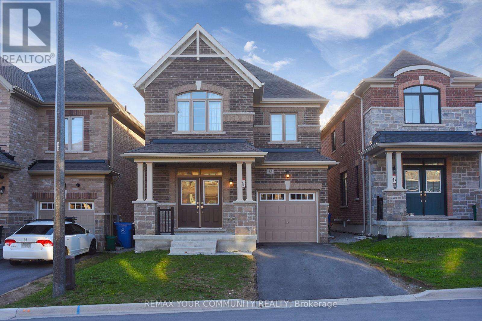 12 VIOLA STREET, East Gwillimbury, Ontario