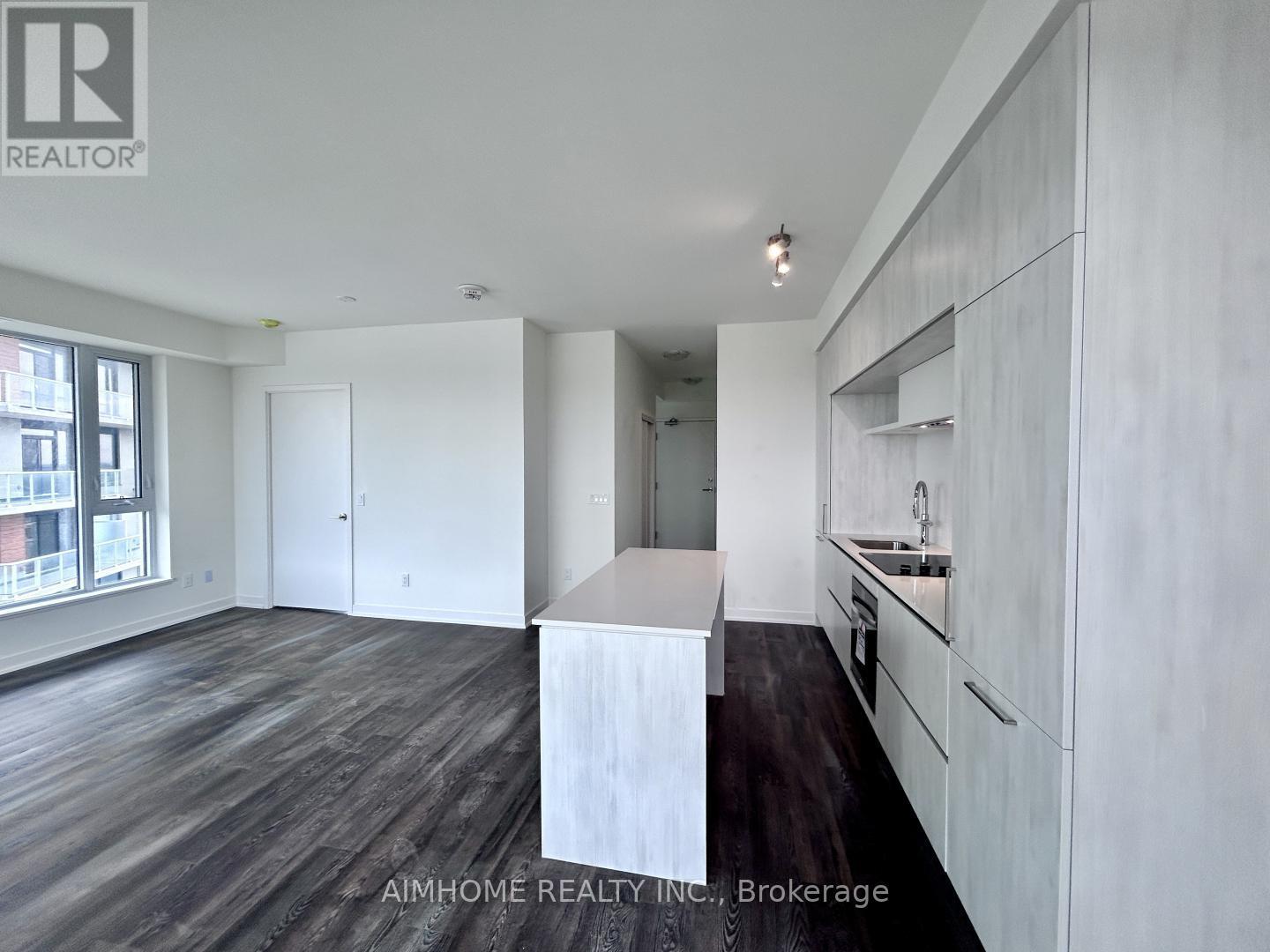 829 - 2 David Eyer Road E, Richmond Hill, Ontario  L4S 0N6 - Photo 3 - N13070010