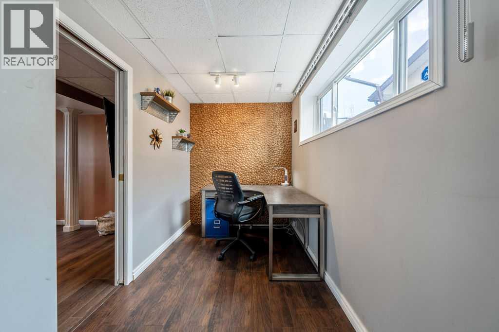 1441 Hunterbrook Road NW, Calgary, Alberta  T2K 4V3 - Photo 27 - A2306612