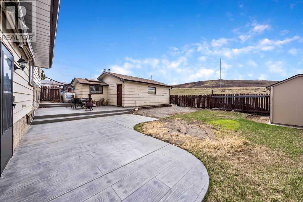 1441 Hunterbrook Road NW, Calgary, Alberta  T2K 4V3 - Photo 32 - A2306612