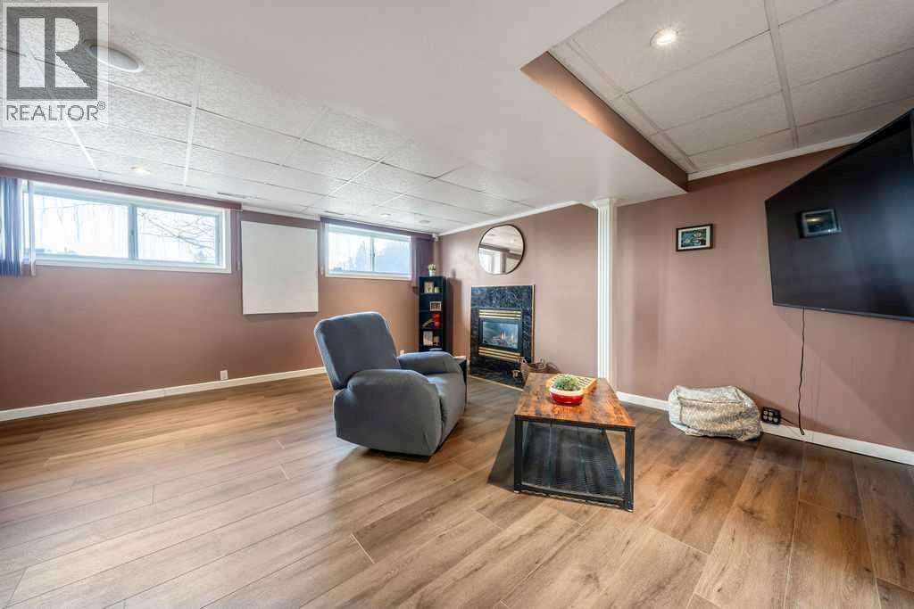 1441 Hunterbrook Road NW, Calgary, Alberta  T2K 4V3 - Photo 23 - A2306612