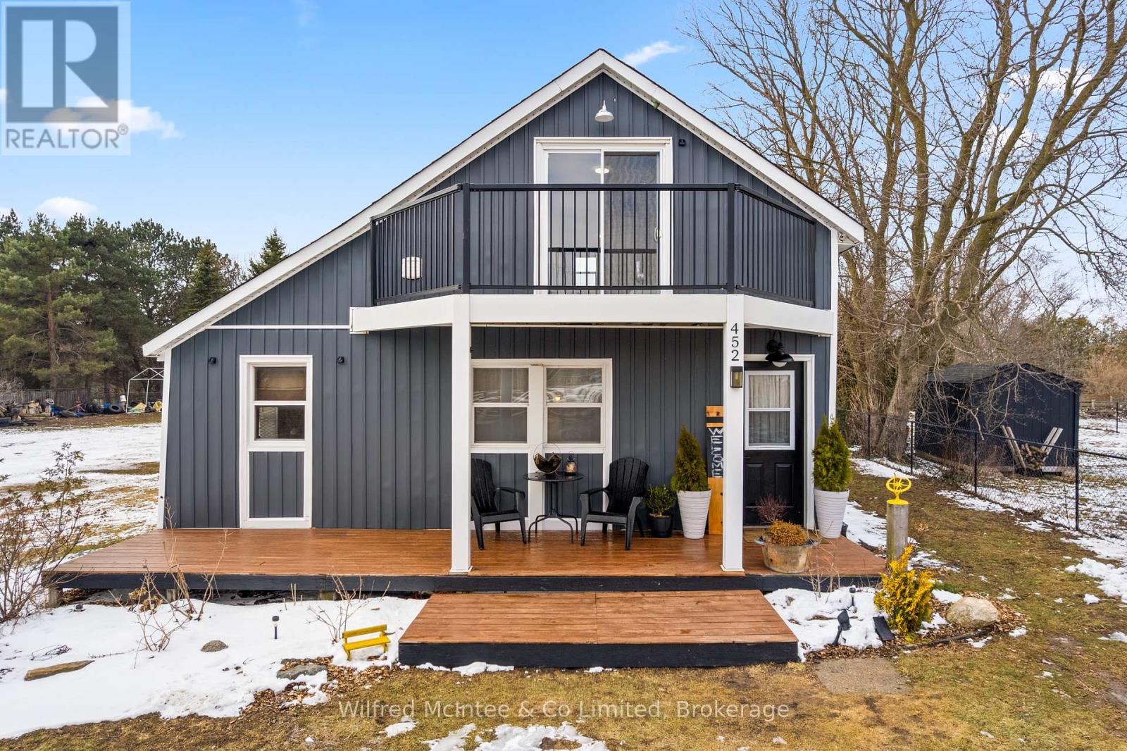 452 Queen Street, Kincardine, Ontario  N2Z 2J3 - Photo 2 - X12907078