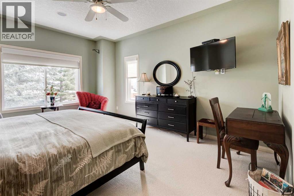 180 Sierra Morena Landing Sw, Calgary, Alberta  T3H 4K4 - Photo 15 - A2306739