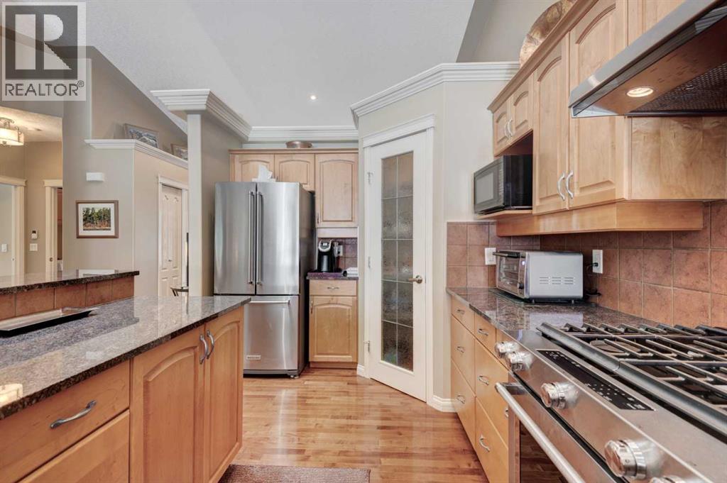 180 Sierra Morena Landing Sw, Calgary, Alberta  T3H 4K4 - Photo 13 - A2306739