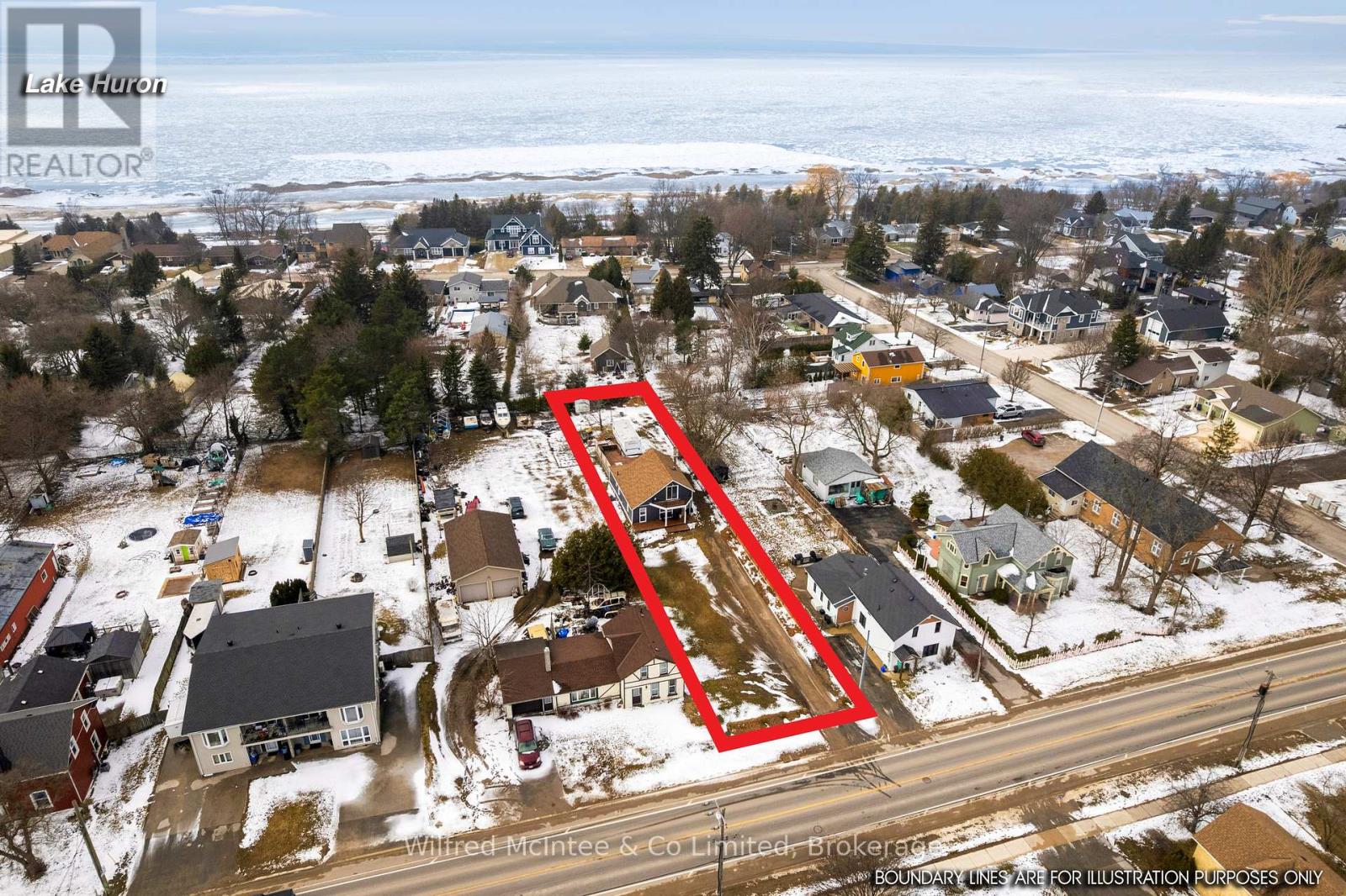 452 QUEEN STREET, Kincardine, Ontario