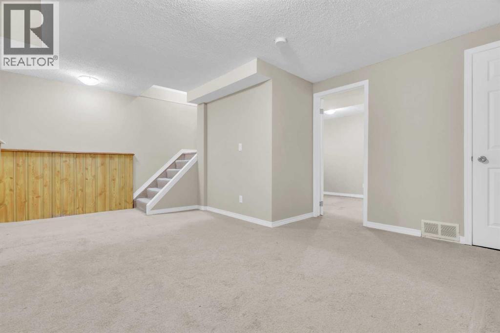 87 Castleglen Road NE, Calgary, Alberta  T3J 1P2 - Photo 21 - A2306862