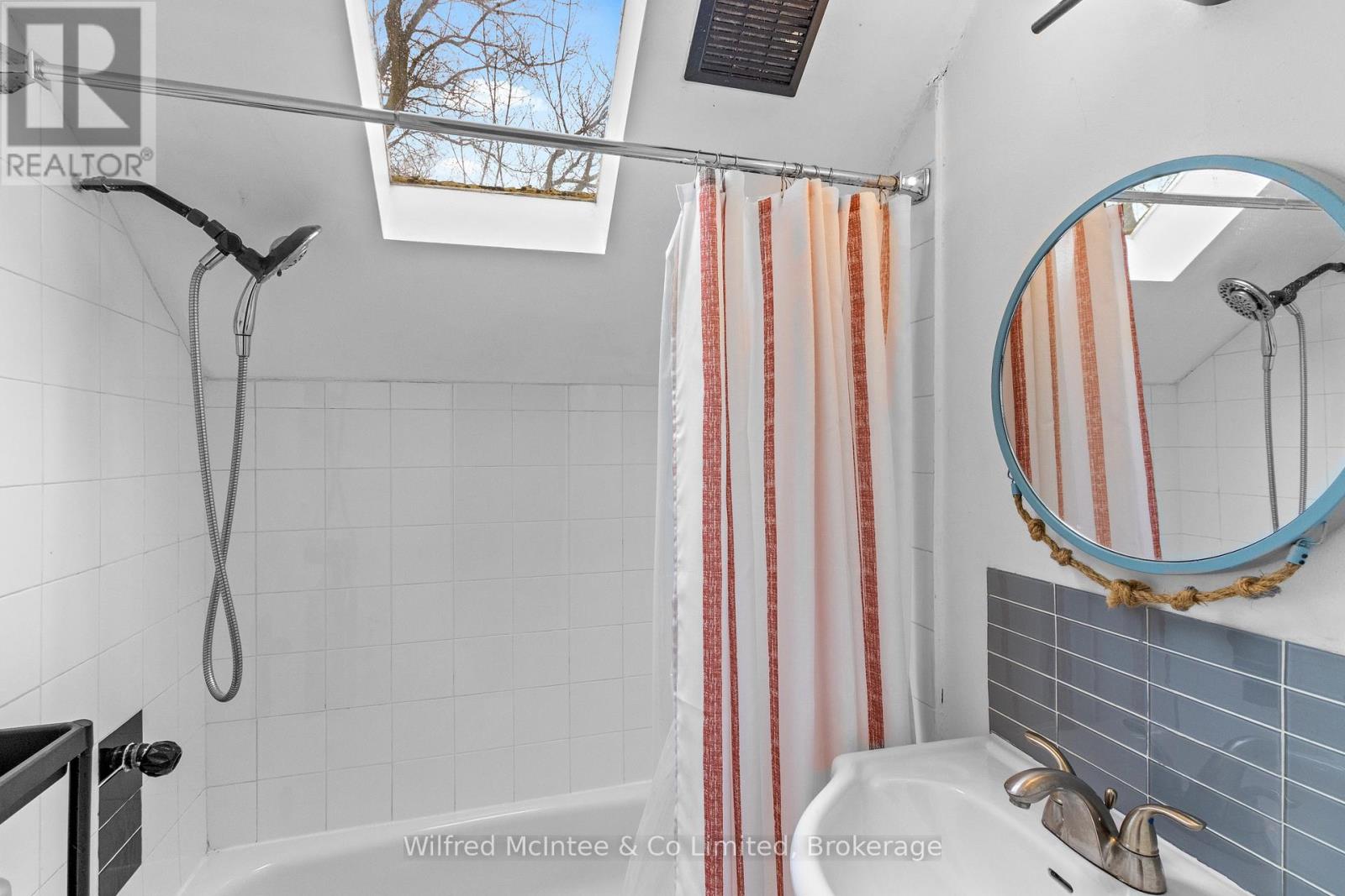 452 Queen Street, Kincardine, Ontario  N2Z 2J3 - Photo 33 - X12907078