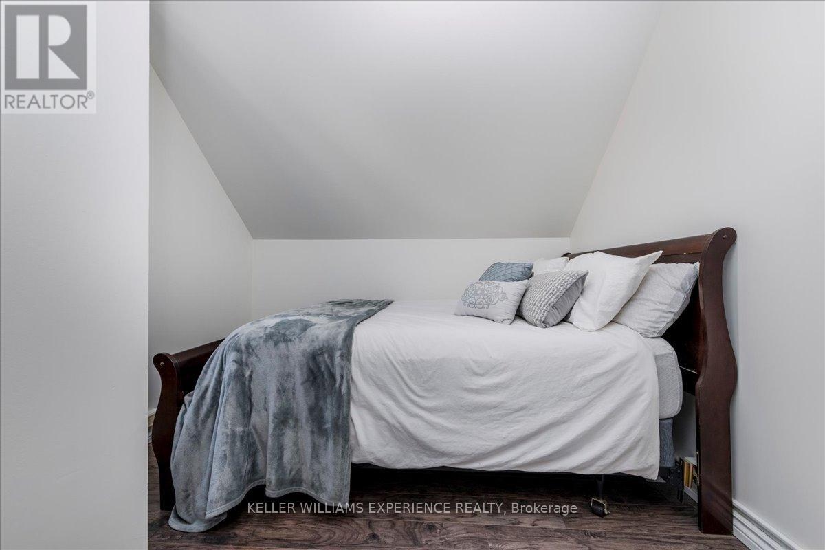 80 Robert Street W, Penetanguishene, Ontario  L9M 1P2 - Photo 21 - S13070006