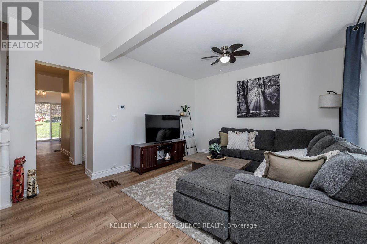 80 Robert Street W, Penetanguishene, Ontario  L9M 1P2 - Photo 6 - S13070006