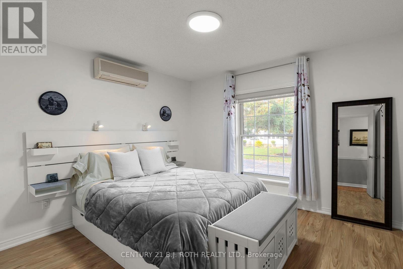60 Tamarack Drive, Oro-Medonte, Ontario  L0L 1T0 - Photo 12 - S13070146