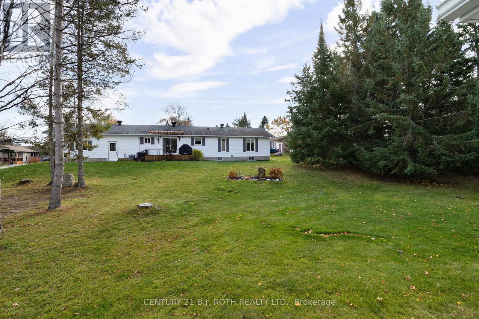 60 Tamarack Drive, Oro-Medonte, Ontario  L0L 1T0 - Photo 23 - S13070146