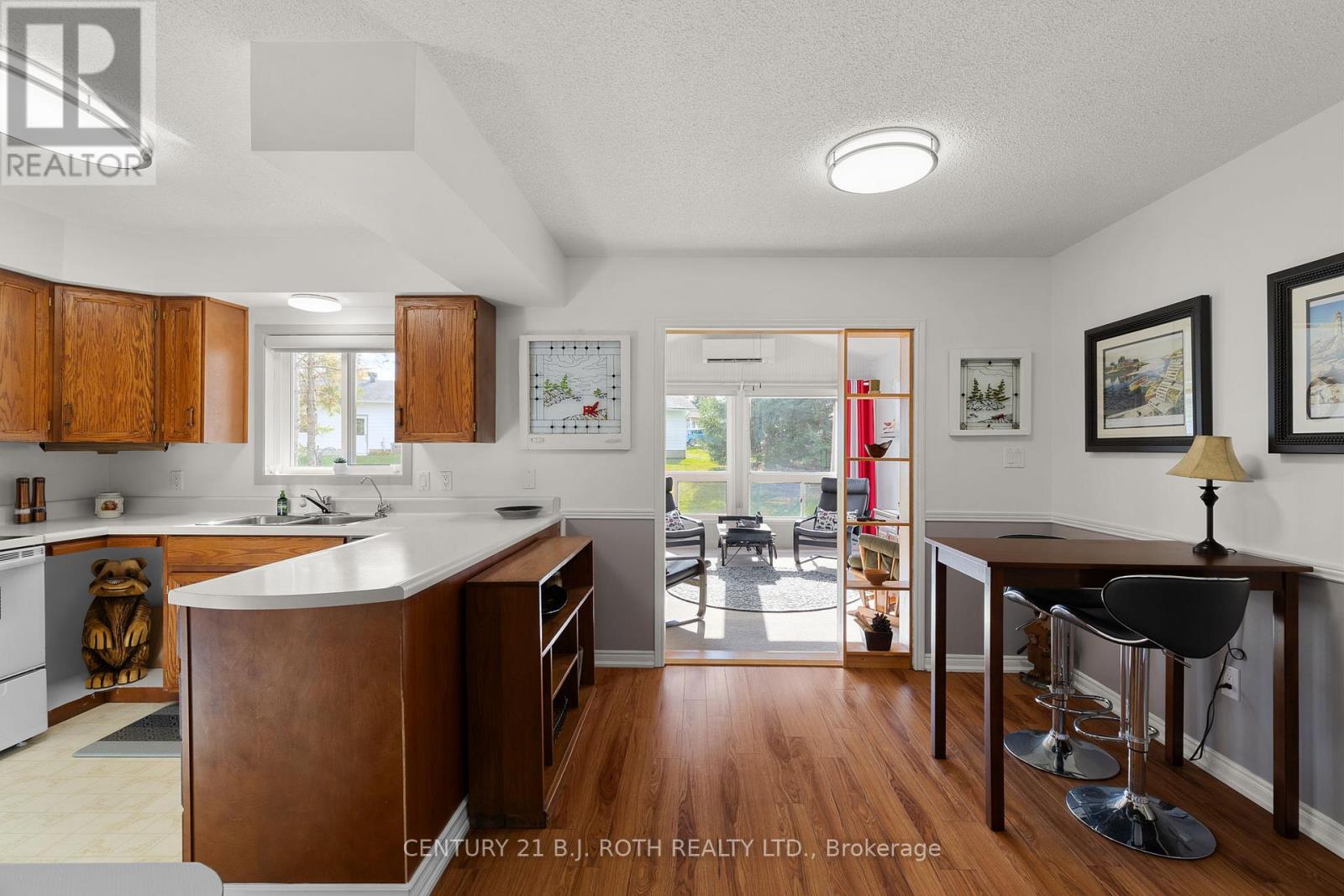 60 Tamarack Drive, Oro-Medonte, Ontario  L0L 1T0 - Photo 7 - S13070146