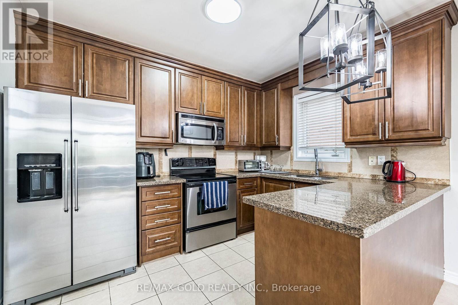 52 Moldovan Drive, Brampton, Ontario  L6R 0E4 - Photo 20 - W13069896
