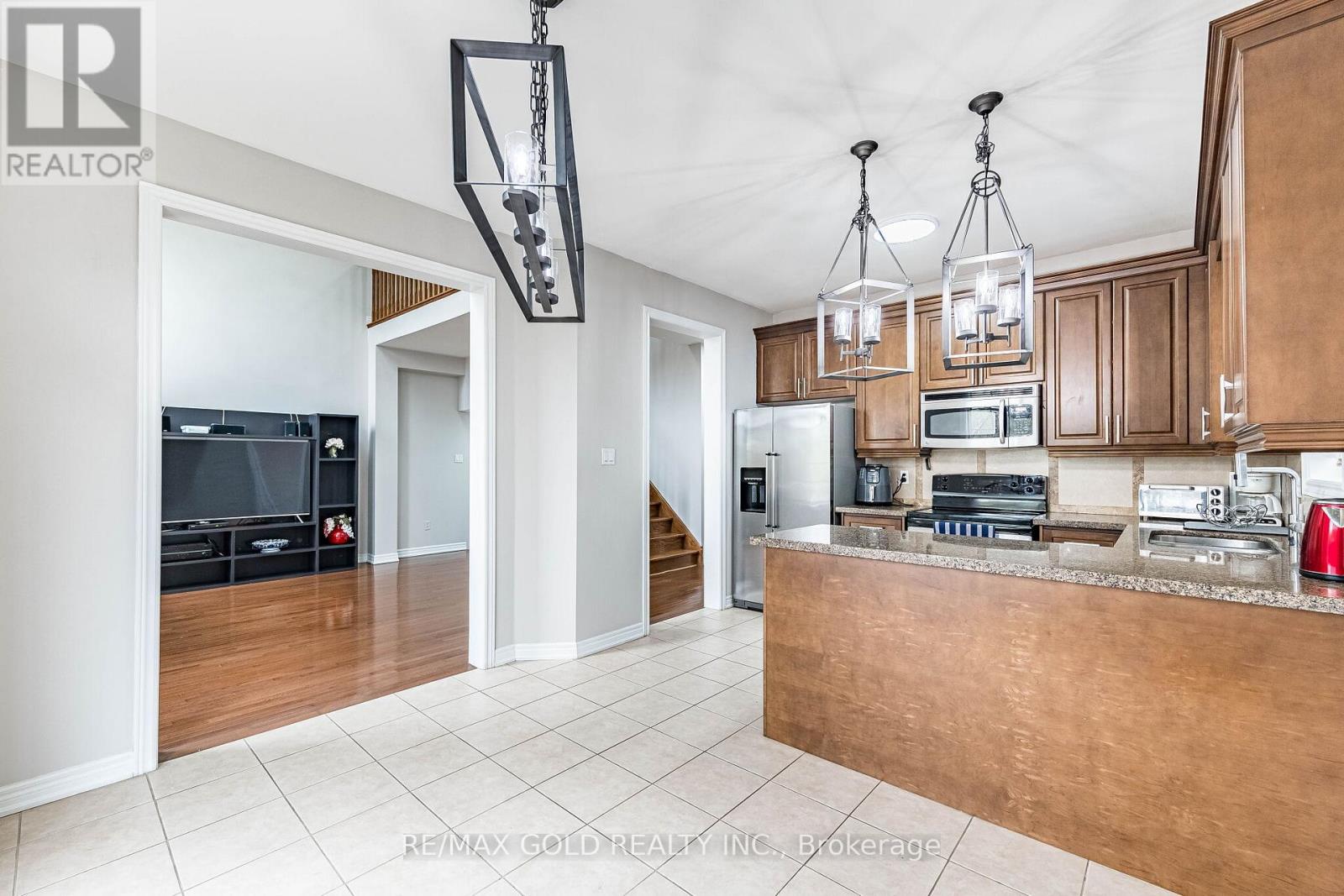 52 Moldovan Drive, Brampton, Ontario  L6R 0E4 - Photo 21 - W13069896