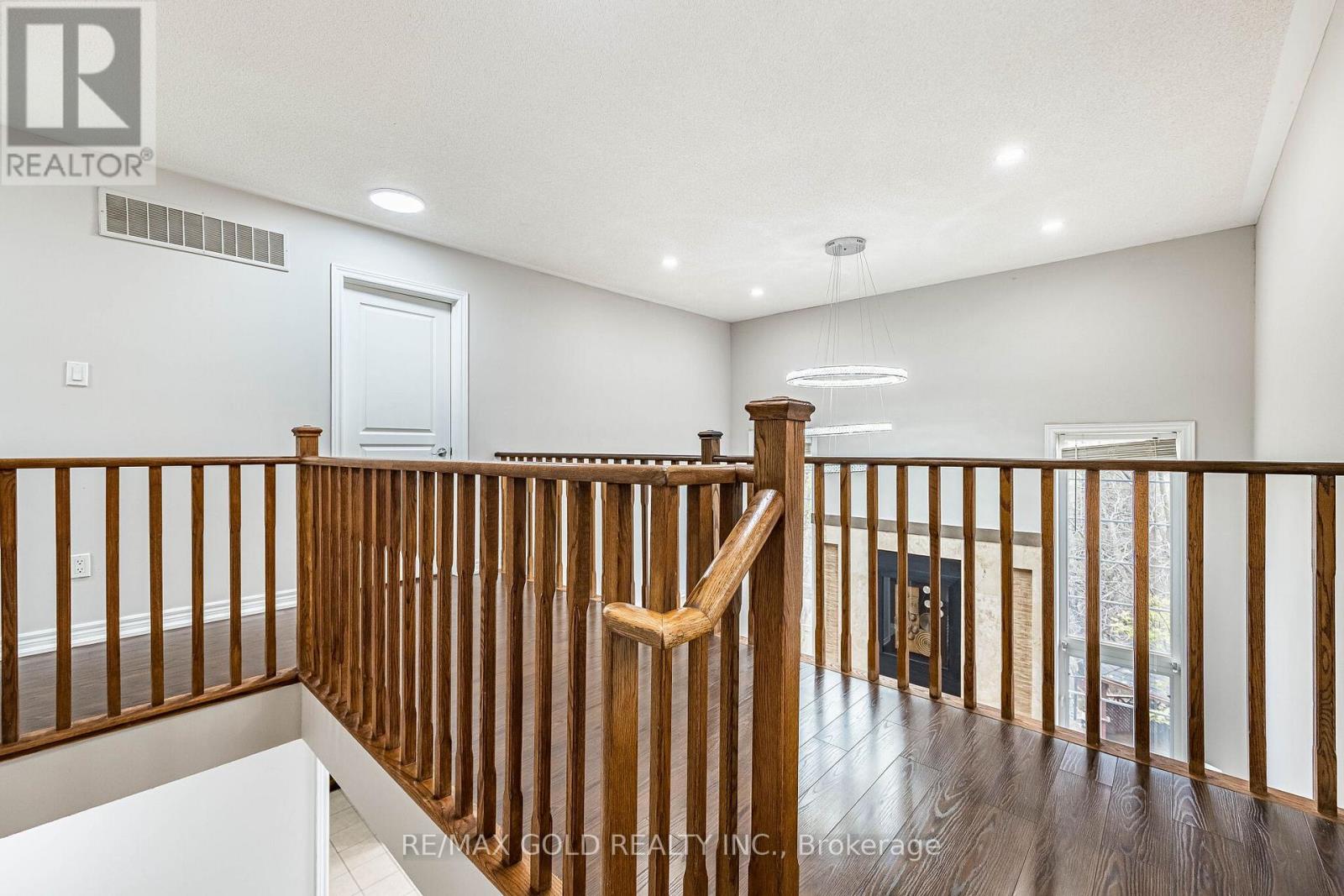 52 Moldovan Drive, Brampton, Ontario  L6R 0E4 - Photo 25 - W13069896