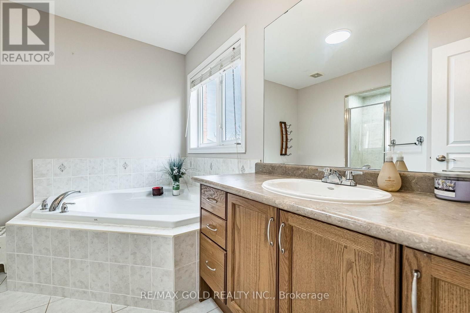 52 Moldovan Drive, Brampton, Ontario  L6R 0E4 - Photo 30 - W13069896