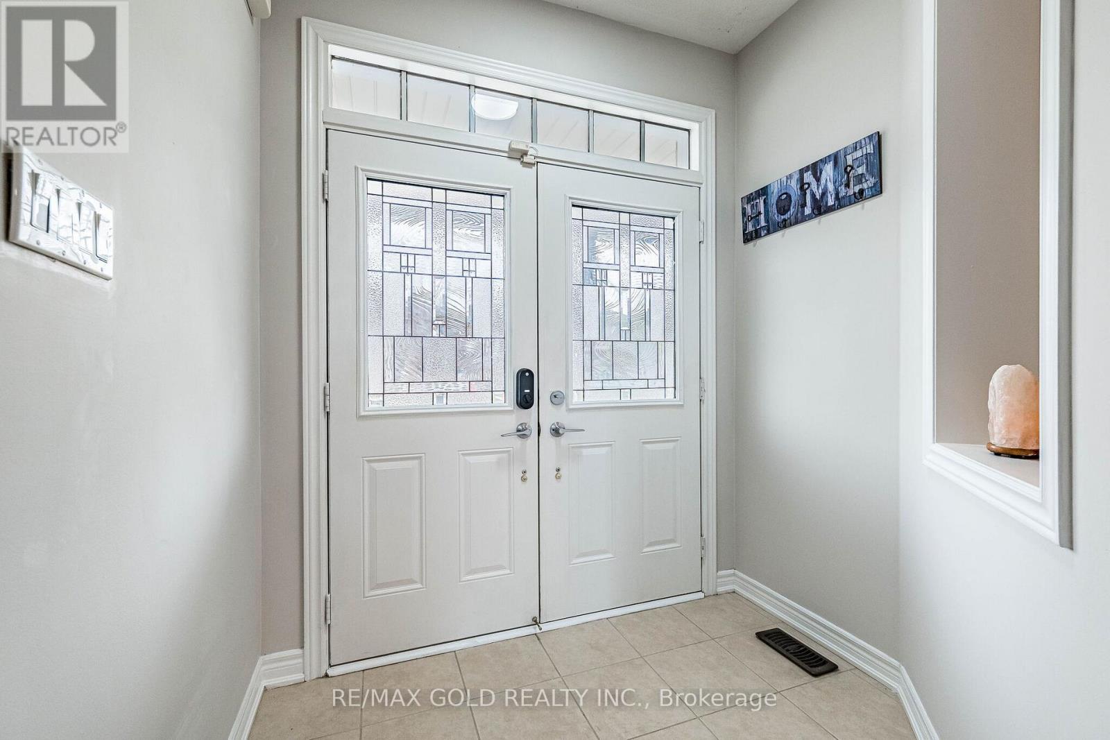52 Moldovan Drive, Brampton, Ontario  L6R 0E4 - Photo 8 - W13069896