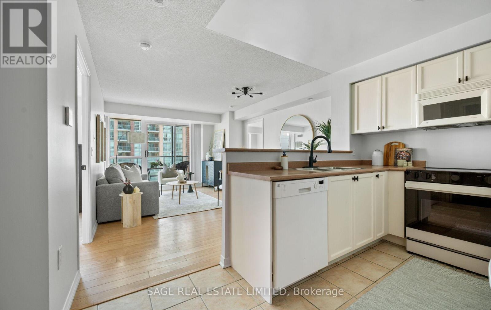 1008 - 15 Michael Power Place, Toronto, Ontario  M9A 5G4 - Photo 9 - W13069926