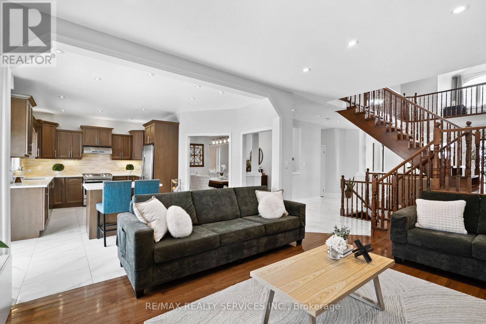 1321 Inglehart Drive, Burlington, Ontario  L7M 4Z3 - Photo 11 - W13069956