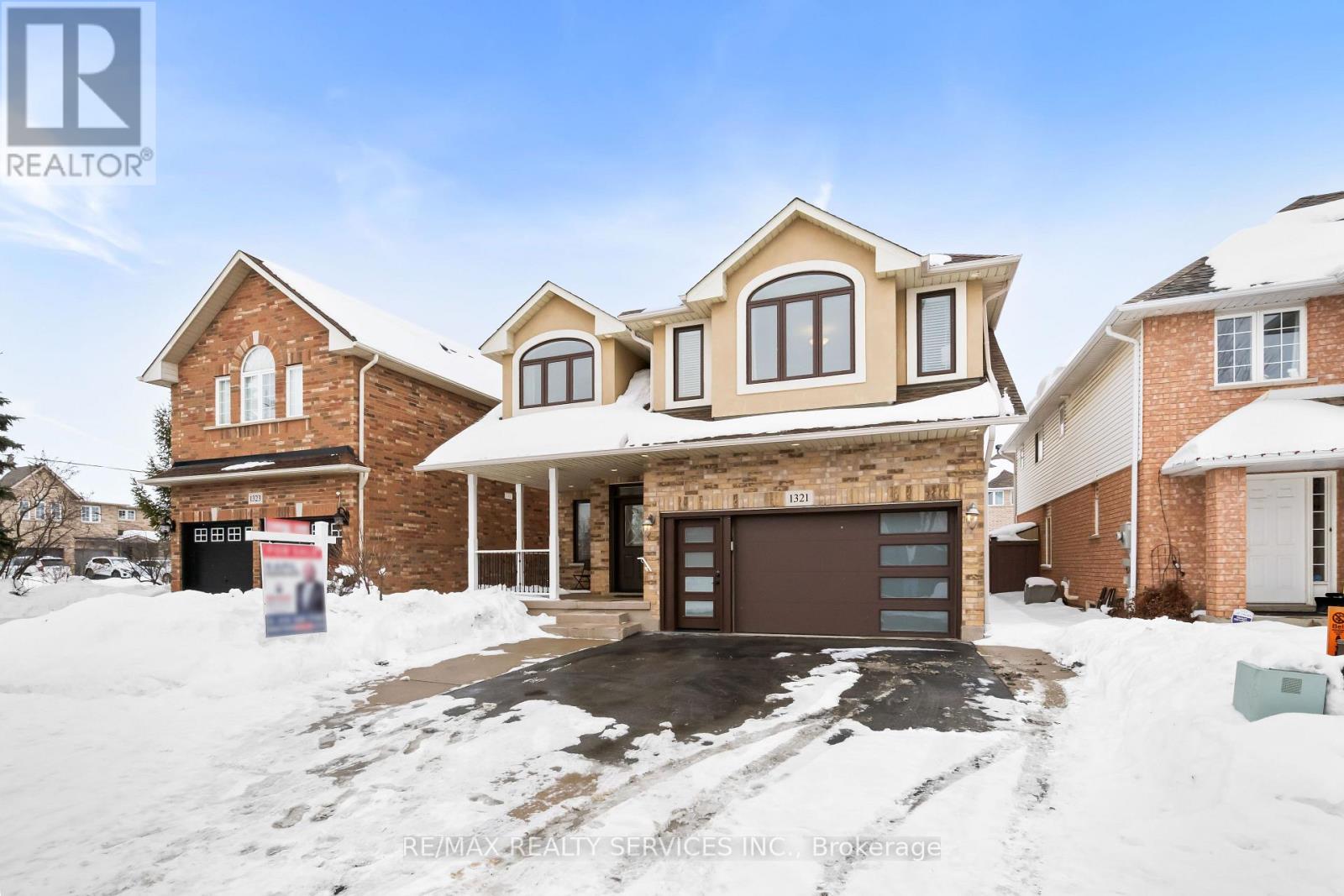 1321 Inglehart Drive, Burlington, Ontario  L7M 4Z3 - Photo 2 - W13069956