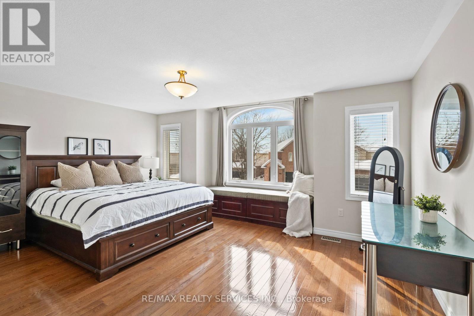 1321 Inglehart Drive, Burlington, Ontario  L7M 4Z3 - Photo 22 - W13069956