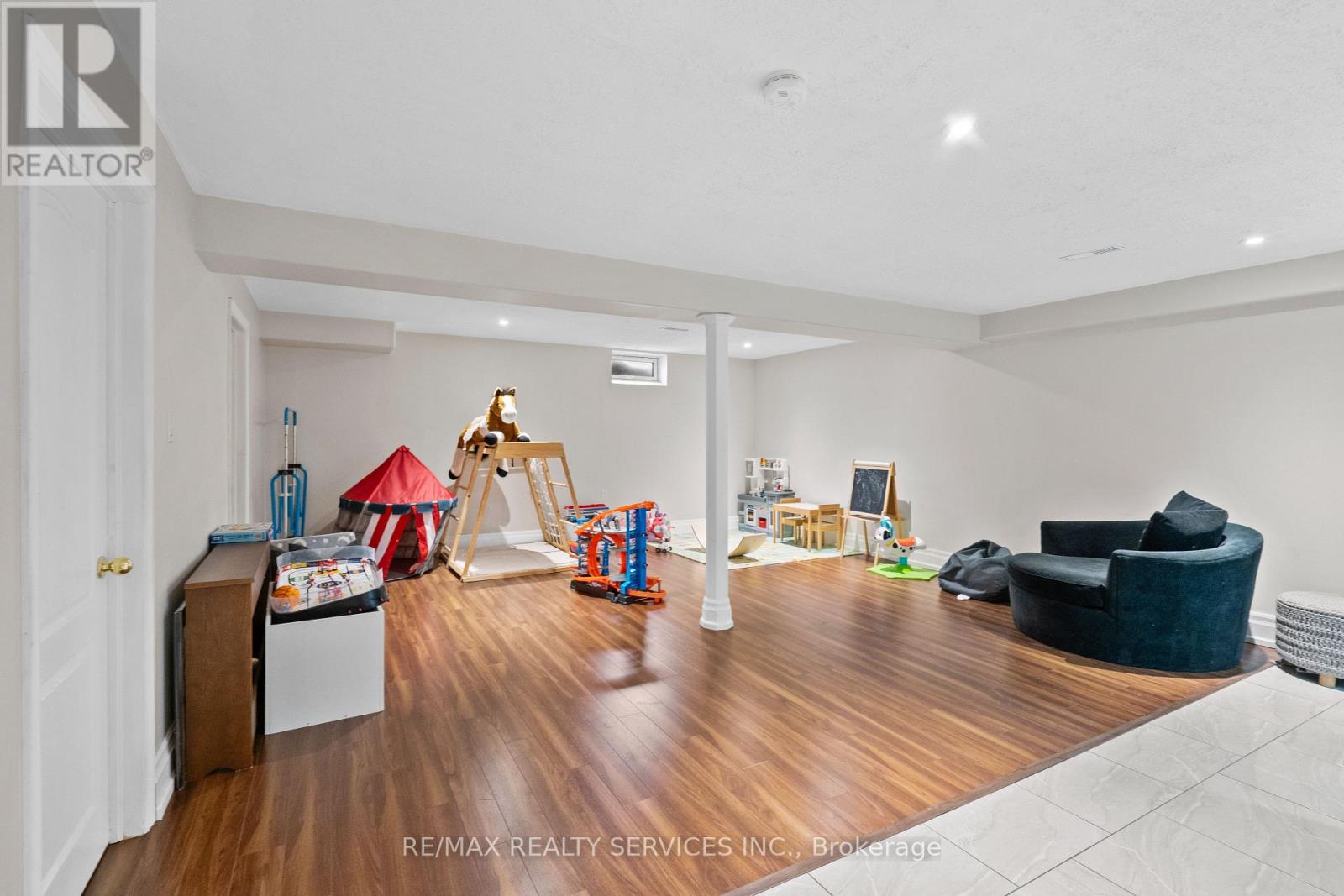 1321 Inglehart Drive, Burlington, Ontario  L7M 4Z3 - Photo 37 - W13069956