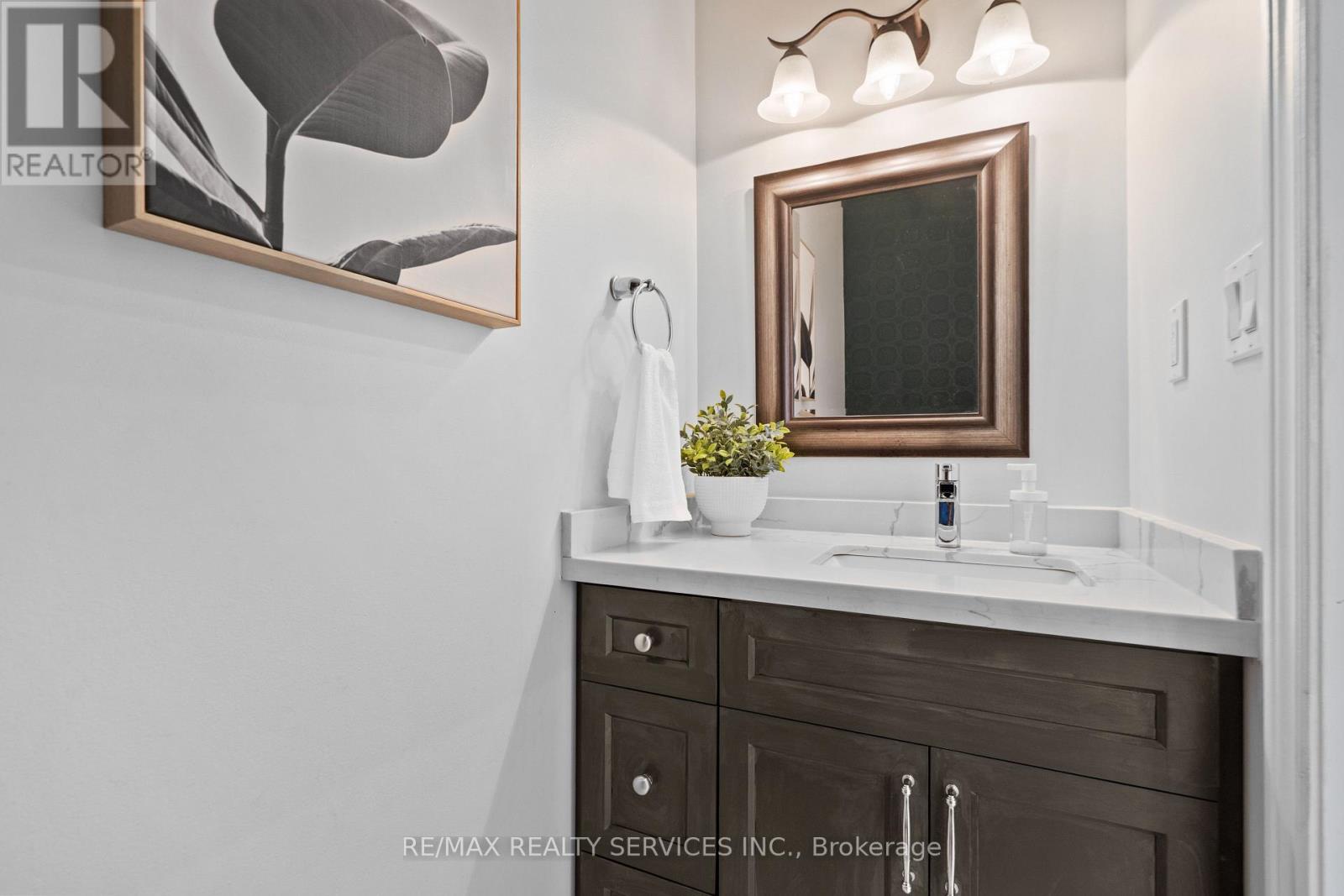 1321 Inglehart Drive, Burlington, Ontario  L7M 4Z3 - Photo 43 - W13069956