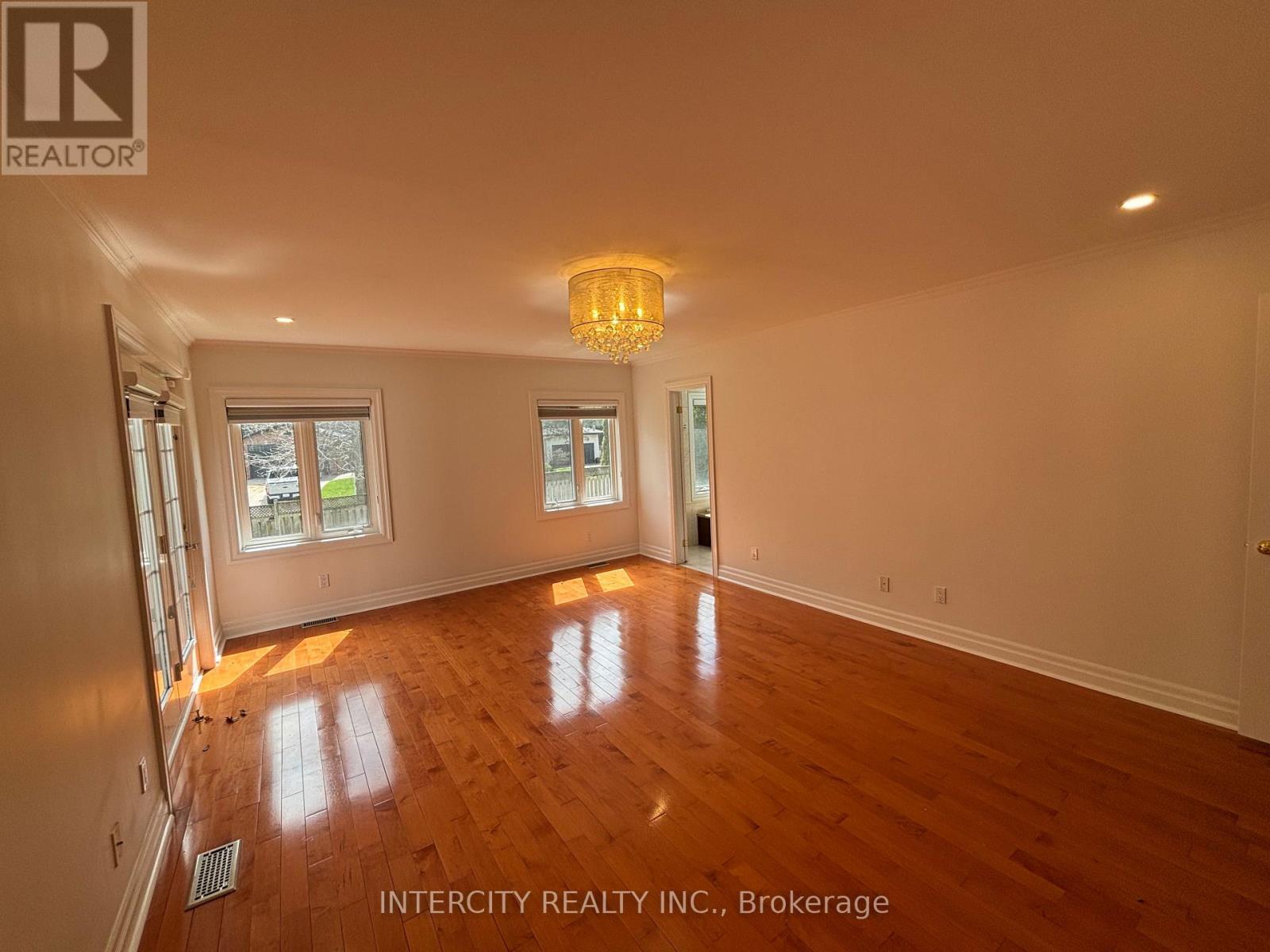 1262 Mississauga Road, Mississauga, Ontario  L5H 2J2 - Photo 10 - W13069992