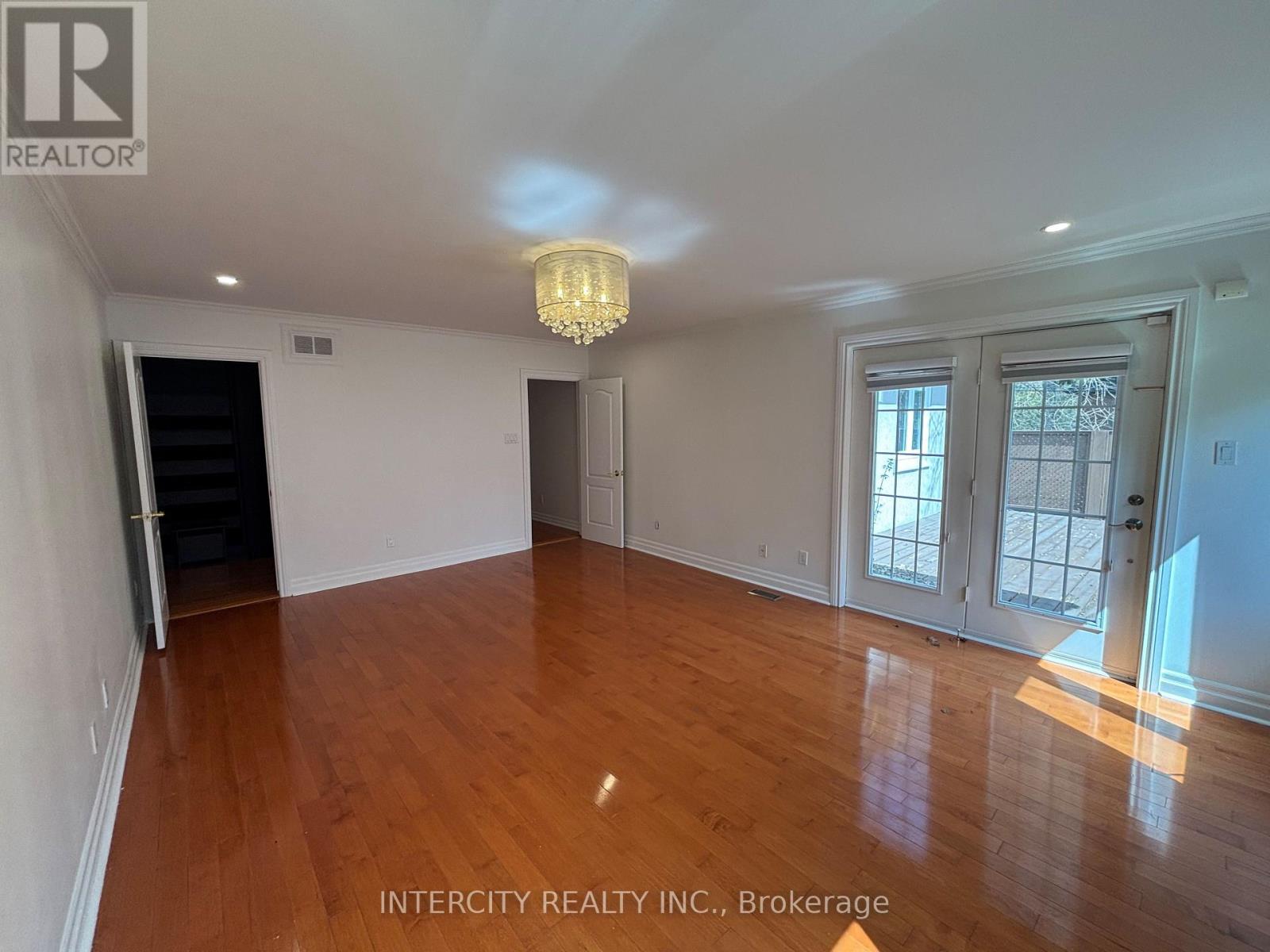 1262 Mississauga Road, Mississauga, Ontario  L5H 2J2 - Photo 11 - W13069992